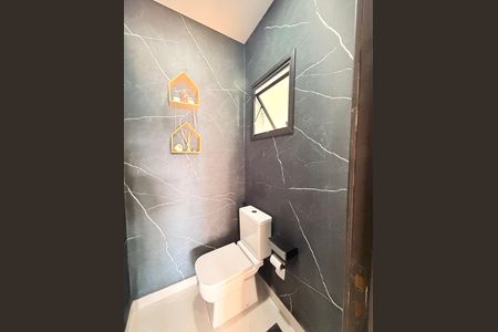 Casa de condomínio à venda com 208m², 3 quartos e 4 vagasLavabo