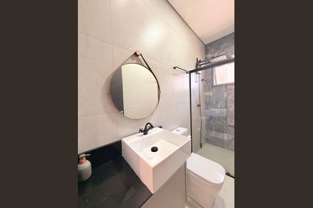 Casa de condomínio à venda com 208m², 3 quartos e 4 vagasBanheiro Social 