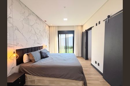 Casa de condomínio à venda com 208m², 3 quartos e 4 vagasSuíte