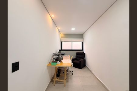 Casa de condomínio à venda com 208m², 3 quartos e 4 vagasEscritório 2