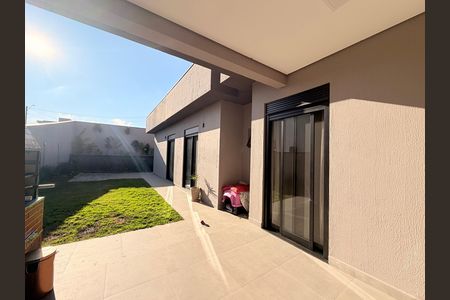 Casa de condomínio à venda com 208m², 3 quartos e 4 vagasQuintal com Churrasqueira