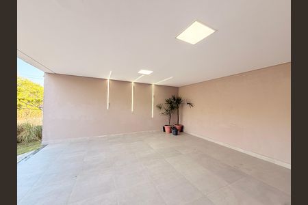 Casa de condomínio à venda com 208m², 3 quartos e 4 vagasGaragem