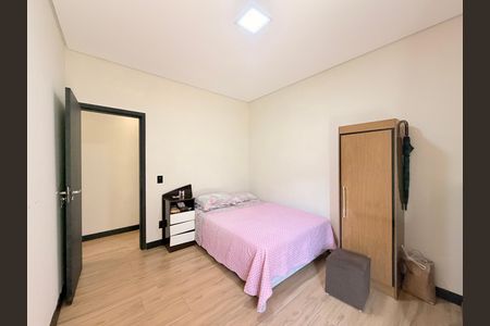 Casa de condomínio à venda com 208m², 3 quartos e 4 vagasQuarto 2