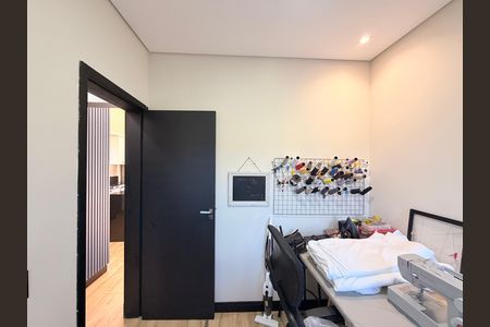 Casa de condomínio à venda com 208m², 3 quartos e 4 vagasEscritório