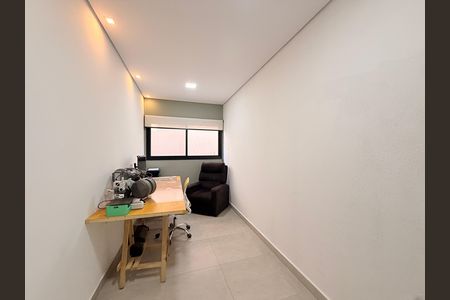 Casa de condomínio à venda com 208m², 3 quartos e 4 vagasEscritório 2