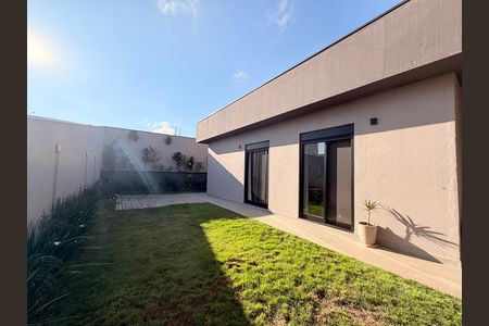 Casa de condomínio à venda com 208m², 3 quartos e 4 vagasQuintal com Churrasqueira