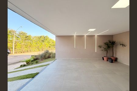 Casa de condomínio à venda com 208m², 3 quartos e 4 vagasGaragem
