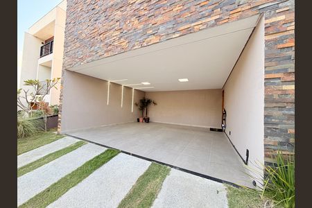 Casa de condomínio à venda com 208m², 3 quartos e 4 vagasGaragem