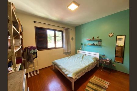 Casa à venda com 158m², 4 quartos e 3 vagas