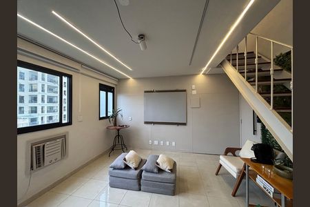 Apartamento para alugar com 100m², 2 quartos e 1 vaga Apartamento para alugar com 100m², 2 quartos e 1 vagaSala