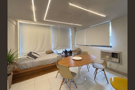 Apartamento para alugar com 100m², 2 quartos e 1 vaga Apartamento para alugar com 100m², 2 quartos e 1 vagaQuarto