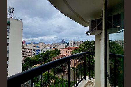 Apartamento para alugar com 100m², 2 quartos e 1 vaga Apartamento para alugar com 100m², 2 quartos e 1 vagaSuíte - varanda - vista livre