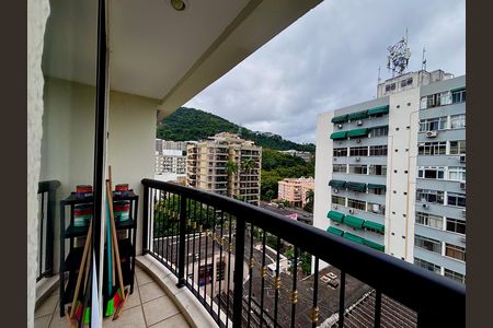 Apartamento para alugar com 100m², 2 quartos e 1 vaga Apartamento para alugar com 100m², 2 quartos e 1 vagaSuíte - varanda - vista livre