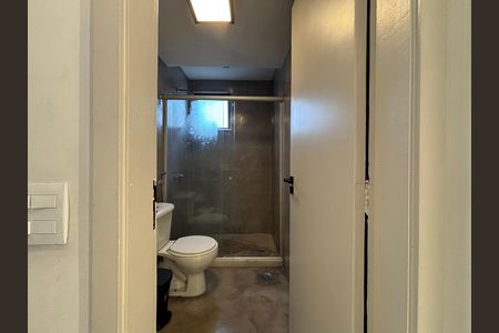 Apartamento para alugar com 100m², 2 quartos e 1 vaga Apartamento para alugar com 100m², 2 quartos e 1 vagaBanheiro social