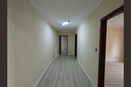 Casa para alugar com 310m², 4 quartos e 6 vagasCorredor 