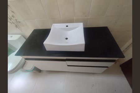 Casa para alugar com 310m², 4 quartos e 6 vagasBanheiro - torneira