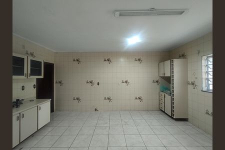 Casa para alugar com 310m², 4 quartos e 6 vagasCozinha - Torneira