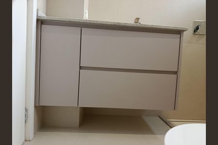 Apartamento à venda com 151m², 3 quartos e 2 vagas Apartamento à venda com 151m², 3 quartos e 2 vagasBanheiro