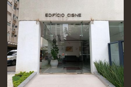 Apartamento à venda com 151m², 3 quartos e 2 vagas Apartamento à venda com 151m², 3 quartos e 2 vagasEntrada