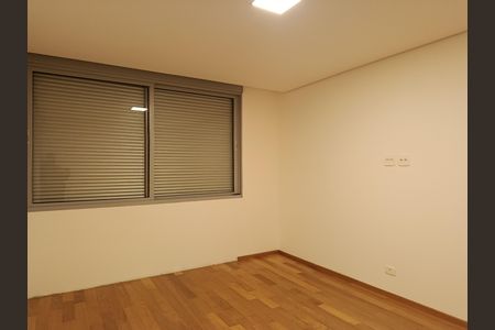 Apartamento à venda com 151m², 3 quartos e 2 vagas Apartamento à venda com 151m², 3 quartos e 2 vagasQuarto 2