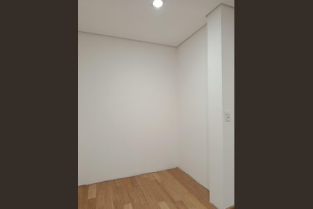 Apartamento à venda com 151m², 3 quartos e 2 vagas Apartamento à venda com 151m², 3 quartos e 2 vagasCloset da suíte