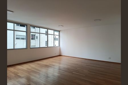Apartamento à venda com 151m², 3 quartos e 2 vagas Apartamento à venda com 151m², 3 quartos e 2 vagasSala