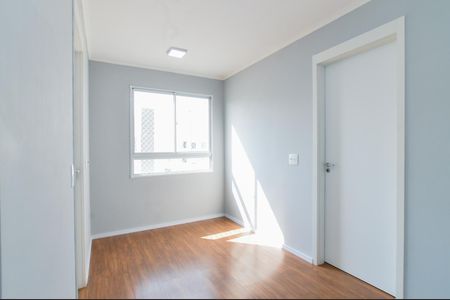 Sala de apartamento para alugar com 2 quartos, 36m² em Vila das Bandeiras, Guarulhos