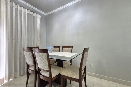 Apartamento à venda com 61m², 2 quartos e 2 vagas Apartamento à venda com 61m², 2 quartos e 2 vagasSala de Jantar