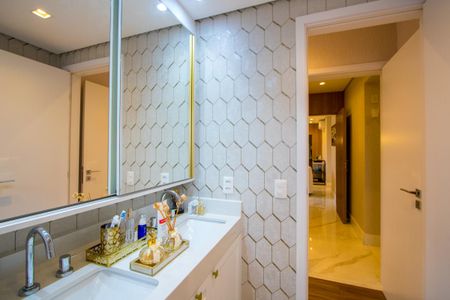 Apartamento para alugar com 153m², 4 quartos e 3 vagas Apartamento para alugar com 153m², 4 quartos e 3 vagasBanheiro do quarto 1