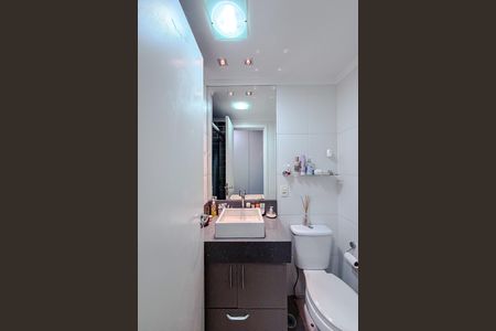 Apartamento à venda com 78m², 2 quartos e 2 vagas Apartamento à venda com 78m², 2 quartos e 2 vagasBanheiro da Suíte