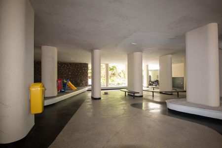 Apartamento à venda com 54m², 1 quarto e sem vaga Apartamento à venda com 54m², 1 quarto e sem vagaPlayground