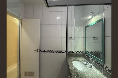 Apartamento à venda com 54m², 1 quarto e sem vaga Apartamento à venda com 54m², 1 quarto e sem vagaBanheiro social