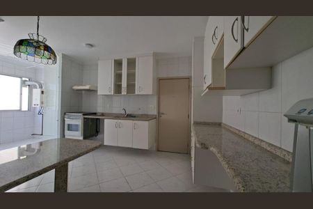 Apartamento à venda com 140m², 4 quartos e 1 vaga