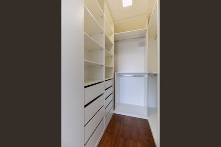 Apartamento à venda com 88m², 2 quartos e 1 vaga Apartamento à venda com 88m², 2 quartos e 1 vagaCloset do quarto 1