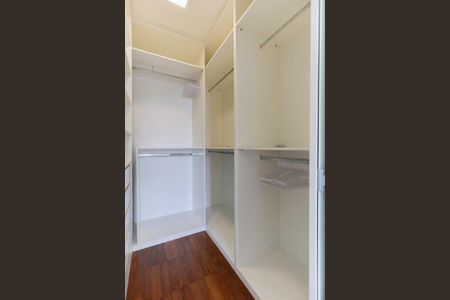 Apartamento à venda com 88m², 2 quartos e 1 vaga Apartamento à venda com 88m², 2 quartos e 1 vagaCloset do quarto 1