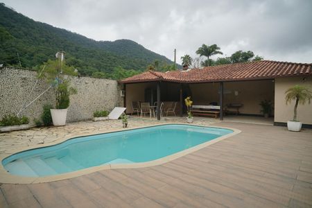 Studio para alugar com 33m², 1 quarto e 1 vaga Studio para alugar com 33m², 1 quarto e 1 vagaÁrea comum - Piscina