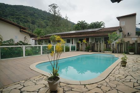 Studio para alugar com 33m², 1 quarto e 1 vaga Studio para alugar com 33m², 1 quarto e 1 vagaÁrea comum - Piscina