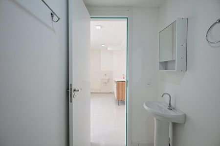 Apartamento para alugar com 34m², 2 quartos e sem vagaBanheiro