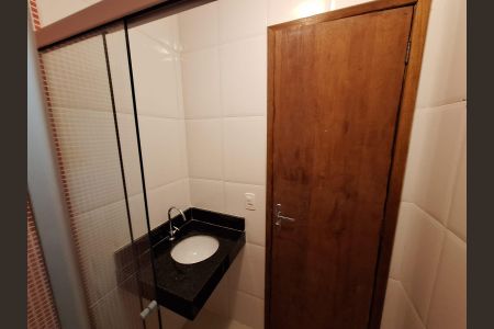 Studio para alugar com 32m², 1 quarto e 1 vaga Studio para alugar com 32m², 1 quarto e 1 vagaBanheiro