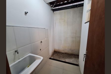 Studio para alugar com 32m², 1 quarto e 1 vaga Studio para alugar com 32m², 1 quarto e 1 vagaÁrea de Serviço