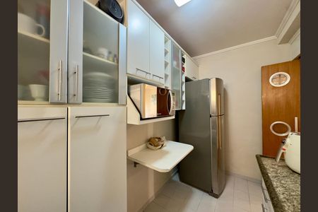 Apartamento à venda com 54m², 2 quartos e 1 vaga Apartamento à venda com 54m², 2 quartos e 1 vagaCozinha