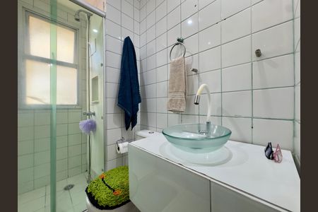 Apartamento à venda com 54m², 2 quartos e 1 vaga Apartamento à venda com 54m², 2 quartos e 1 vagaBanheiro