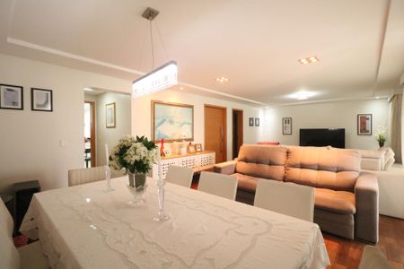 Apartamento à venda com 173m², 3 quartos e 3 vagas Apartamento à venda com 173m², 3 quartos e 3 vagasSala