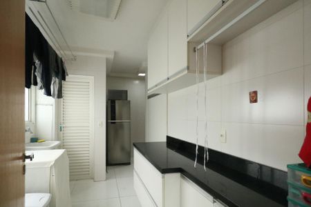 Apartamento à venda com 173m², 3 quartos e 3 vagas Apartamento à venda com 173m², 3 quartos e 3 vagasÁrea de Serviço