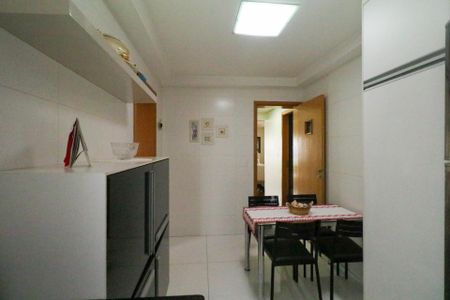 Apartamento à venda com 173m², 3 quartos e 3 vagas Apartamento à venda com 173m², 3 quartos e 3 vagasCozinha
