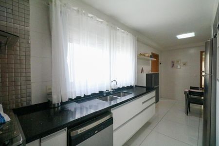 Apartamento à venda com 173m², 3 quartos e 3 vagas Apartamento à venda com 173m², 3 quartos e 3 vagasCozinha