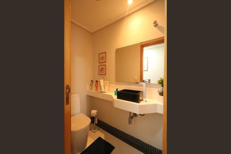 Apartamento à venda com 173m², 3 quartos e 3 vagas Apartamento à venda com 173m², 3 quartos e 3 vagasLavabo
