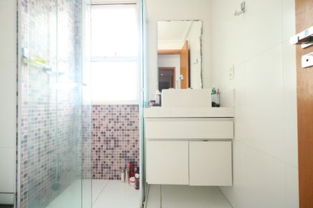 Apartamento à venda com 173m², 3 quartos e 3 vagas Apartamento à venda com 173m², 3 quartos e 3 vagasBanheiro da Suíte 2