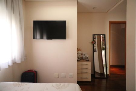 Apartamento à venda com 173m², 3 quartos e 3 vagas Apartamento à venda com 173m², 3 quartos e 3 vagasSuíte 1