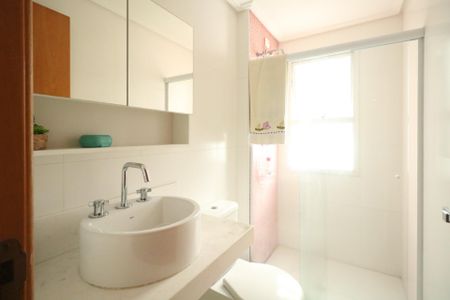 Apartamento à venda com 173m², 3 quartos e 3 vagas Apartamento à venda com 173m², 3 quartos e 3 vagasBanheiro da Suíte 1